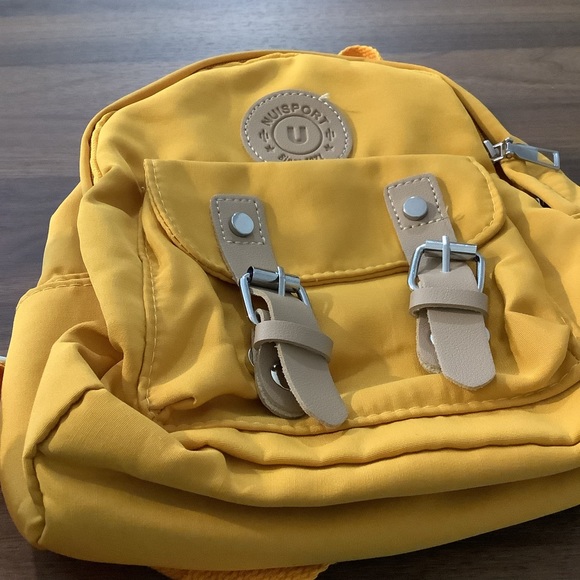 New Mini yellow lightweight backpack - Picture 8 of 11